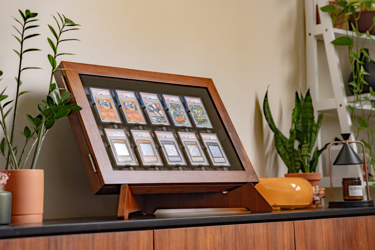 The display built for your best cards.